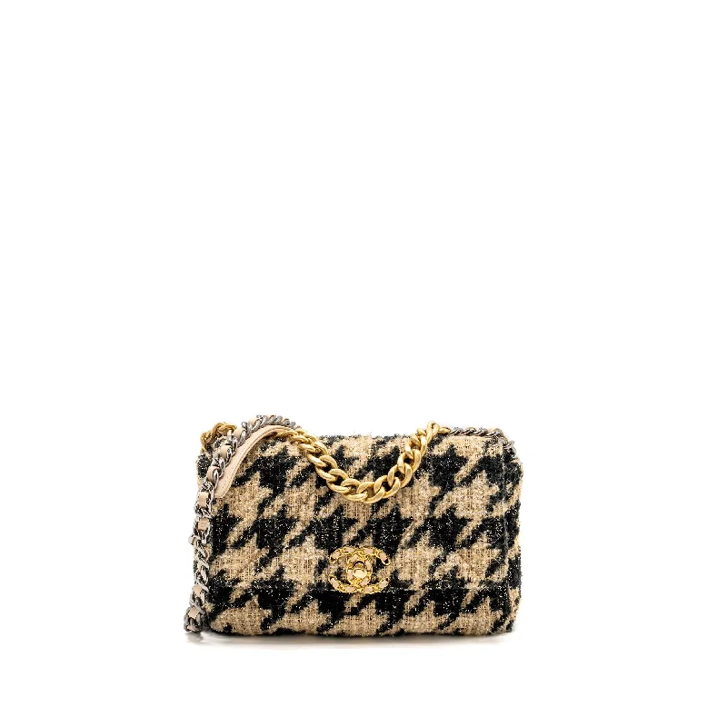 Chanel bags for school teachers in the classroomChanel Small 19 Bag Tweed Beige / Black Multicolour Hardware