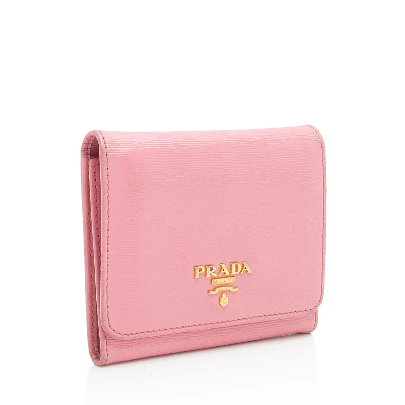 Prada Patent Leather Shoulder Bag in Black with Gold ChainPrada Vitello Move Tri-Fold Wallet tel9tM