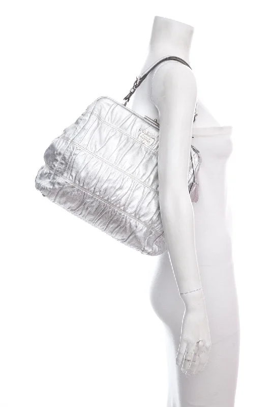 Prada Metallic Patent Leather Bag in Silver for Red - Carpet LooksPrada Silver Leather Top Handle Handbag